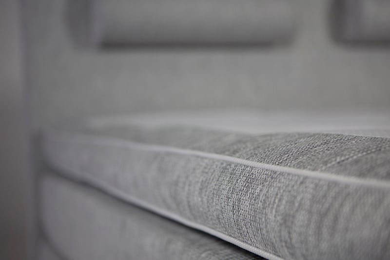 Jenkkisänky Gilius 180x200 - Vaaleanharmaa - Huonekalut - Sänky - Parisänky