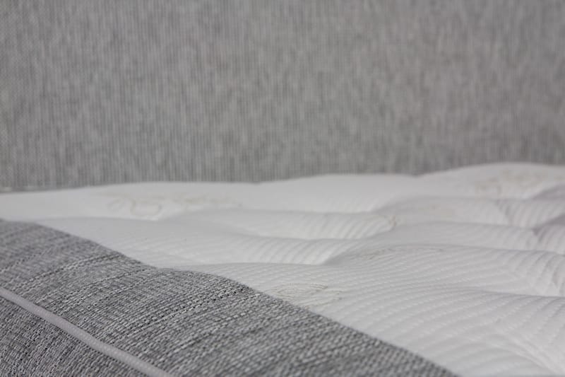 Jenkkisänky Gilius 180x200 - Vaaleanharmaa - Huonekalut - Sänky - Parisänky