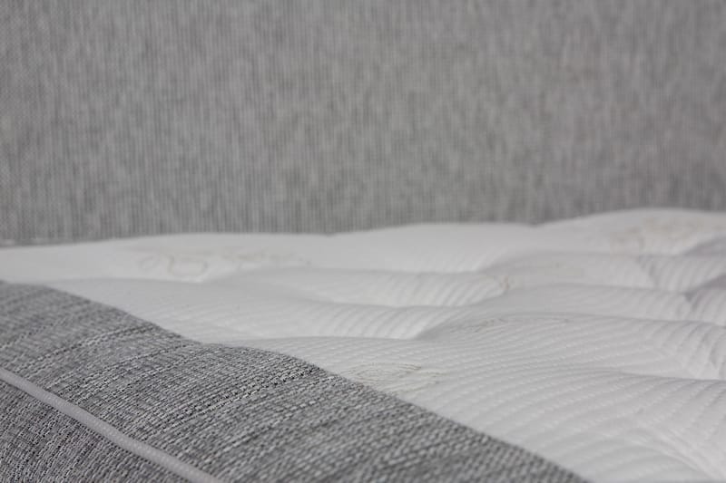 Jenkkisänky Gilius 180x200 - Vaaleanharmaa - Huonekalut - Sänky - Parisänky