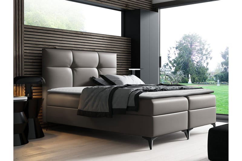 Jenkkisänky Hyltran 140x200 cm - Huonekalut - Sänky - Parisänky