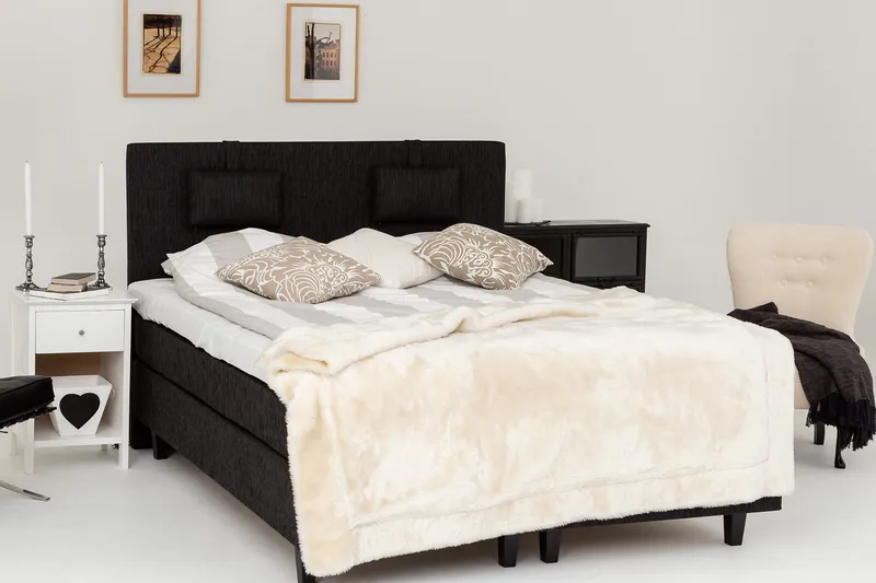 Jenkkisänky Longford 160x200 Kova Polyeetterivaahto - Musta - Huonekalut - Sänky - Parisänky