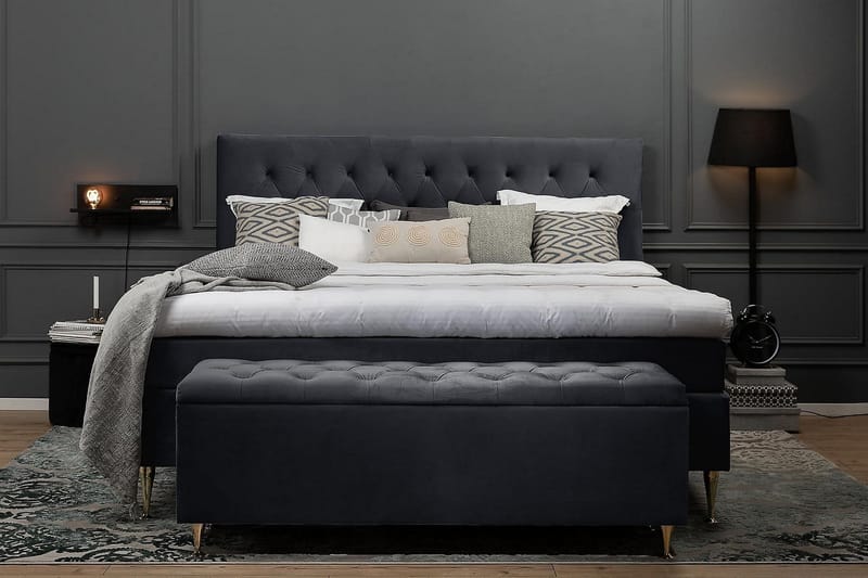 Royal Velvet täydellinen sänkypaketti, samettisänky 180x200 cm - Musta, korkeat hopeanväriset jalat - Huonekalut - Sänky - Jenkkisängyt