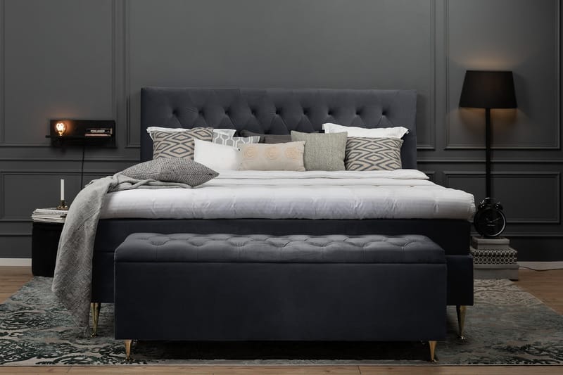 Royal Velvet -täydellinen sänkypaketti 180 x 200 cm - Musta, sorvatut jalat - Huonekalut - Sänky - Jenkkisängyt