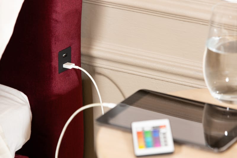 Säilytyssänky Monopoli LED-valaistuksella 160x200 cm Sametti - Punainen - Huonekalut - Sänky - Sänkypaketti