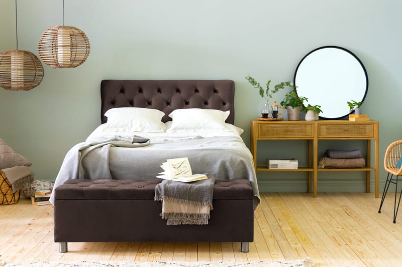 Sängynpäätyarkku Rebeca 140 cm - Ruskea - Huonekalut - Sänky - Sängyn lisävarusteet & sängynpäädyt - Makuuhuoneen säilytys - Sängynpäätylaatikko