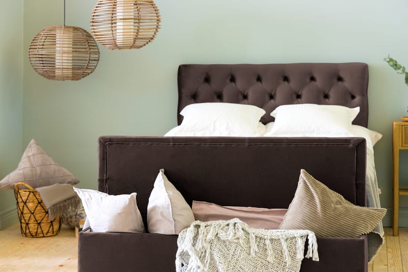 Sängynpäätyarkku Rebeca 140 cm - Ruskea - Huonekalut - Sänky - Sängyn lisävarusteet & sängynpäädyt - Makuuhuoneen säilytys - Sängynpäätylaatikko