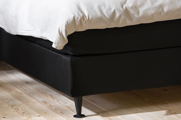 Sängynpääty Rebeca Napit 160 cm - Musta - Sängynpääty