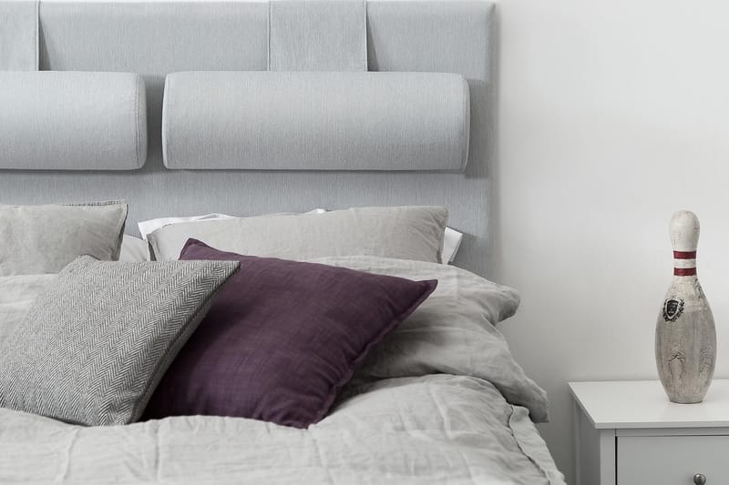 Sängynpääty Meja 140 cm - Vaaleanharmaa - Huonekalut - Sänky - Sängyn lisävarusteet & sängynpäädyt - Sängynpääty