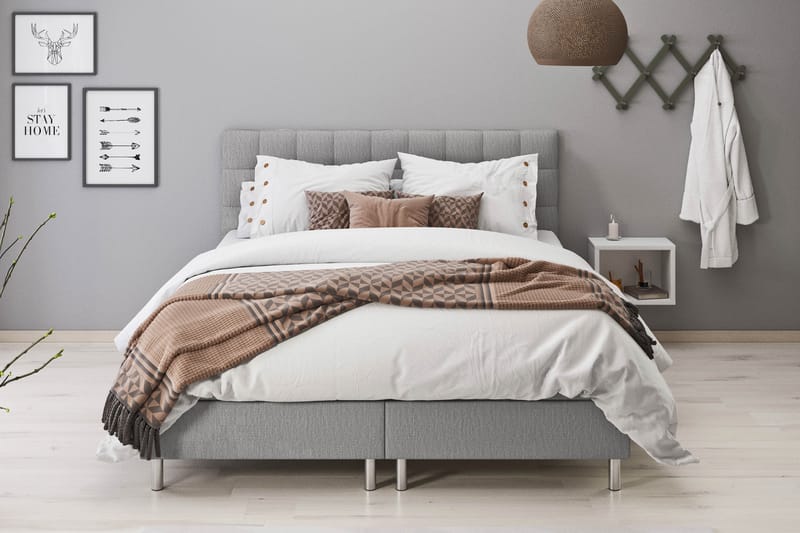 Sängynpääty Suset 140 cm - Vaaleanharmaa - Huonekalut - Sänky - Sängyn lisävarusteet & sängynpäädyt - Sängynpääty