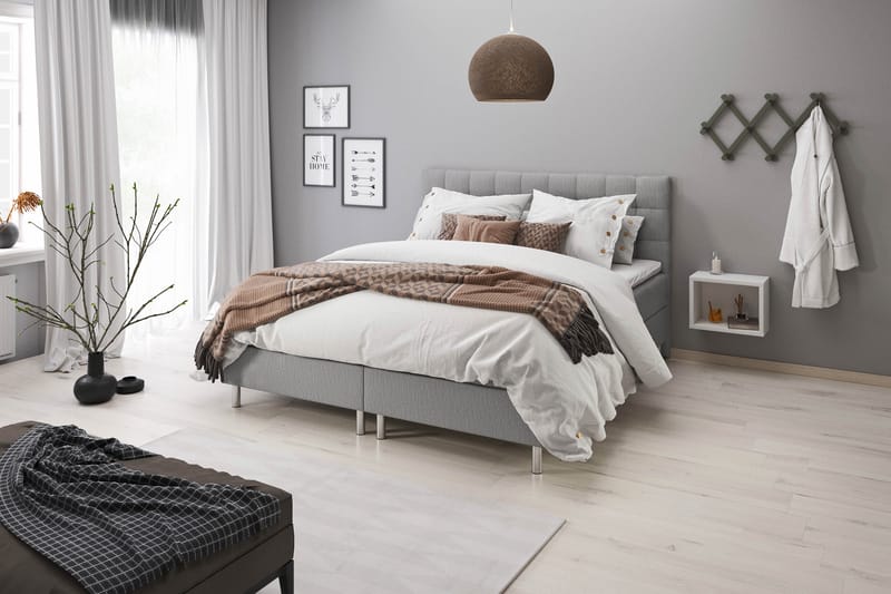 Sängynpääty Suset 140 cm - Vaaleanharmaa - Huonekalut - Sänky - Sängyn lisävarusteet & sängynpäädyt - Sängynpääty
