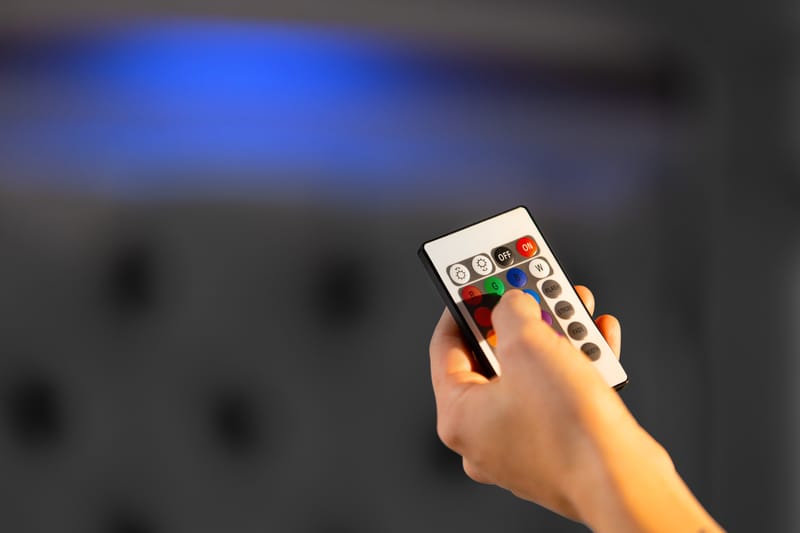 Altaneira Täydellinen Sänkypaketti nostosäilytyksellä LED-valaistus 180x200 - Musta - Huonekalut - Sänky - Sängyt säilytystilalla
