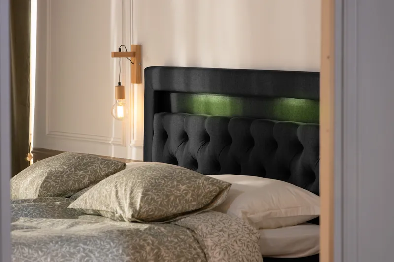 Säilytyssänky Alessia LED-valaistuksella 180x200 cm - Musta - Huonekalut - Sänky - Sängyt säilytystilalla