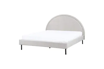 Sänky sälepohjalla Margut