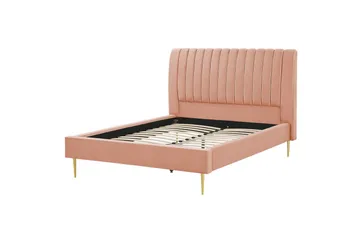 Sänky sälepohjalla Marville