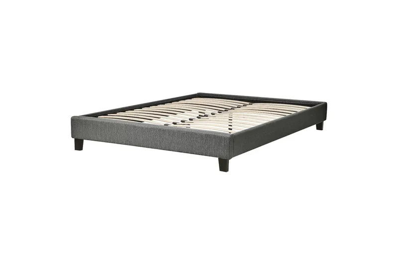 Sänky sälepohjalla Roanne, undefined