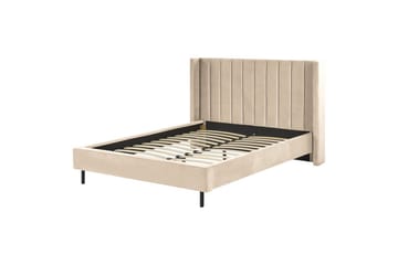 Sänky sälepohjalla Villette