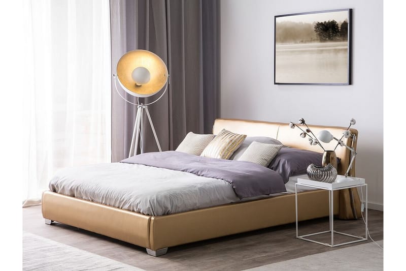 Jenkkisänky Tarun LED-valaistuksella 180x200 - Kulta - Huonekalut - Sänky - Sänkykehikot & sängynrungot