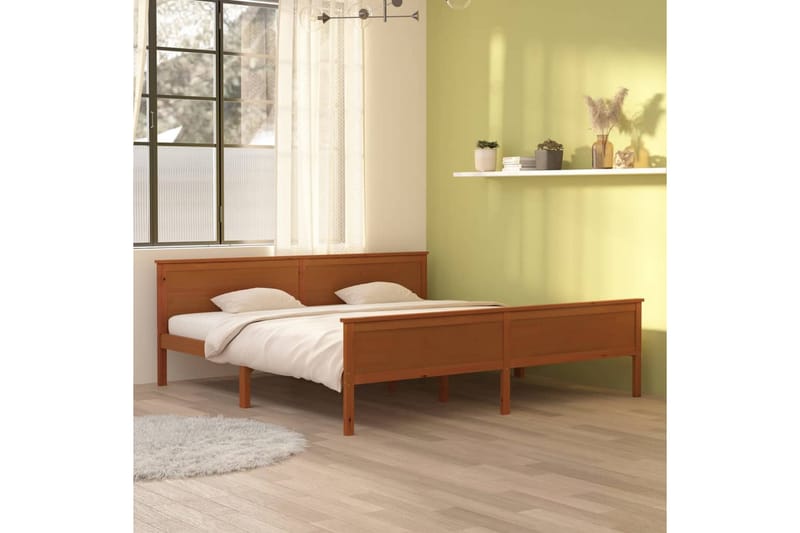Sängynrunko hunajanruskea täysi mänty 200x200 cm - Ruskea - Huonekalut - Sänky - Sänkykehikot & sängynrungot