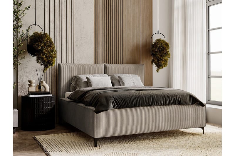 Sängynrunko Knocklong 200x200 cm - Huonekalut - Sänky - Sänkykehikot & sängynrungot