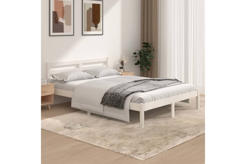 Sängynrunko täysi mänty 135x190 cm valkoinen 4FT6 Double - Valkoinen - Huonekalut - Sänky - Sänkykehikot & sängynrungot