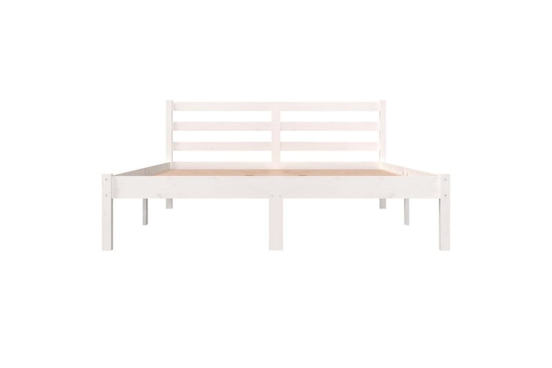 Sängynrunko täysi mänty 135x190 cm valkoinen 4FT6 Double - Valkoinen - Huonekalut - Sänky - Sänkykehikot & sängynrungot