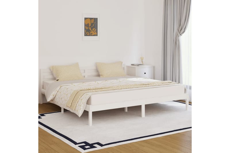 Sängynrunko täysi mänty 200x200 cm valkoinen - Valkoinen - Huonekalut - Sänky - Sänkykehikot & sängynrungot
