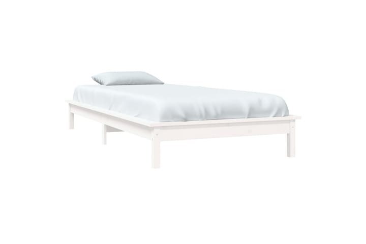 Sängynrunko valkoinen 75x190 cm täysi mänty 2FT6 Small Singl - Valkoinen - Sänkykehikot & sängynrungot
