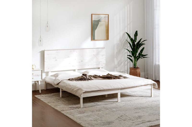 Sängynrunko valkoinen täysi mänty 200x200 cm - Valkoinen - Huonekalut - Sänky - Sänkykehikot & sängynrungot