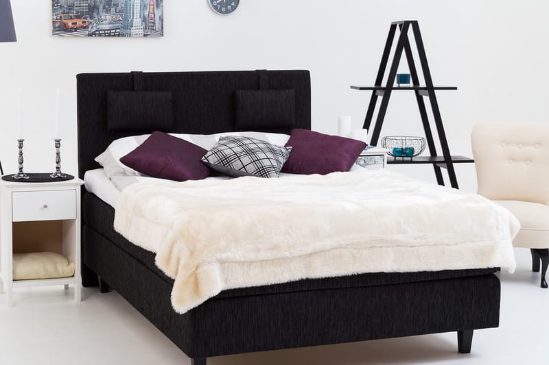 Jenkkisänky Longford 120x200 Kova Polyeetterivaahto - Musta - Huonekalut - Sänky - Yhden hengen sängyt