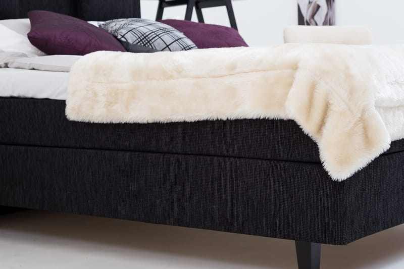 Jenkkisänky Longford 120x200 Kova Polyeetterivaahto - Musta - Huonekalut - Sänky - Yhden hengen sängyt