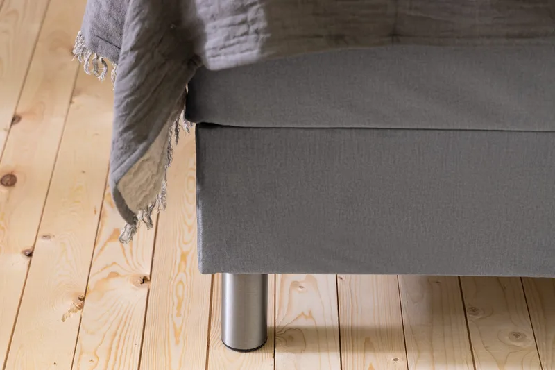 Jenkkisänky Rebeca 90x200 - Harmaa - Huonekalut - Sänky - Yhden hengen sängyt