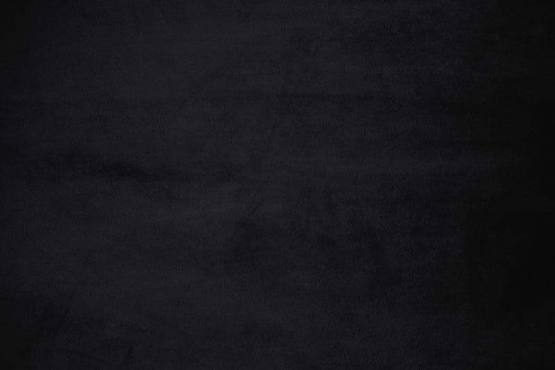 Andrew 2-istuttava Samettisohva - Musta - Huonekalut - Sohva - 2:n istuttava sohva