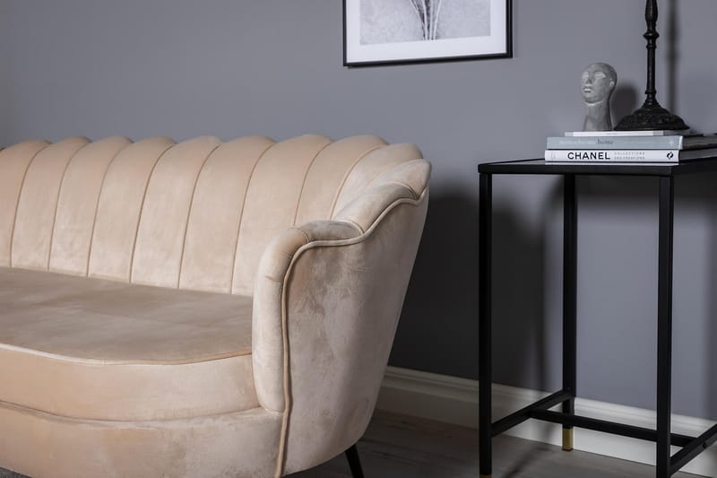Calais 3-istuttava kierremuotoinen samettisohva 181 cm - Beige - Huonekalut - Sohva - 3:n istuttava sohva