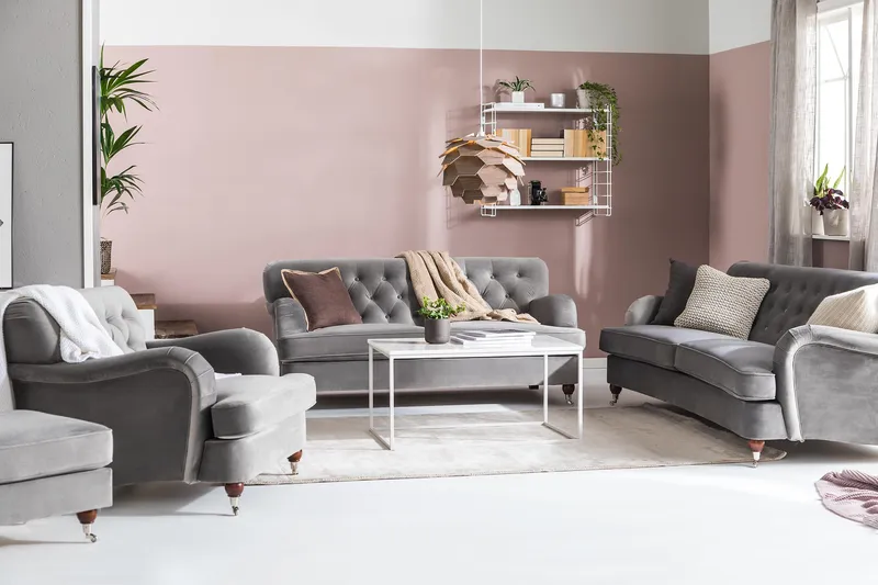 Howard Riviera 3-istuttava Kaareva Samettisohva - Vaaleanharmaa - Huonekalut - Sohva - 3:n istuttava sohva