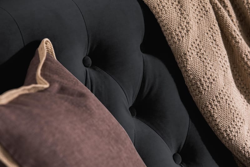 Howard Riviera 3-istuttava Samettisohva - Musta - Huonekalut - Sohva - 3:n istuttava sohva