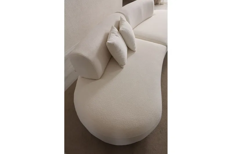 Dariya Svängd Sohva 3-sits - Kerma - Huonekalut - Sohva - 3:n istuttava sohva