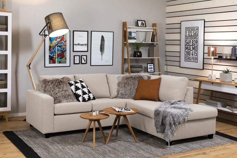 Crazy 3-istuttava Oikeakätinen L-muotoinen Divaanisohva Kankaalla - Beige - Huonekalut - Sohva - Divaanisohva - 2 istuttava sohva divaanilla