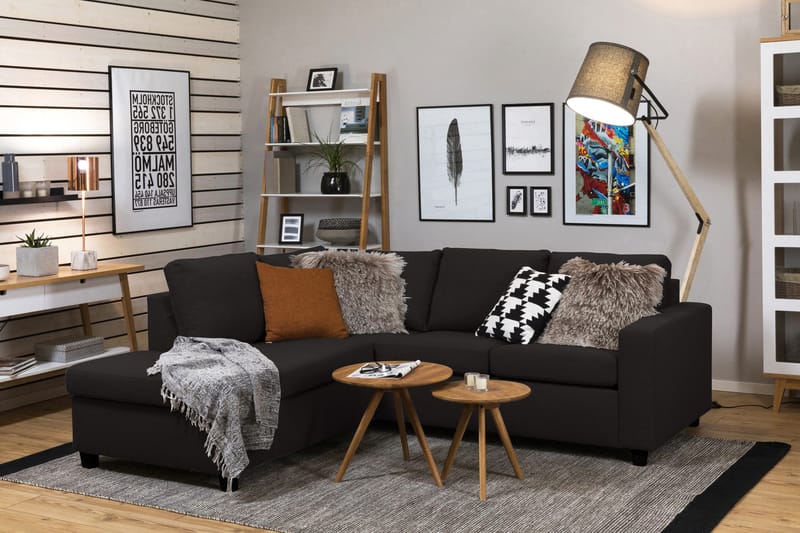 Crazy 3-istuttava Vasenkätinen L-muotoinen Divaanisohva Kankaalla - Antrasiitti - Huonekalut - Sohva - Divaanisohva - 2 istuttava sohva divaanilla