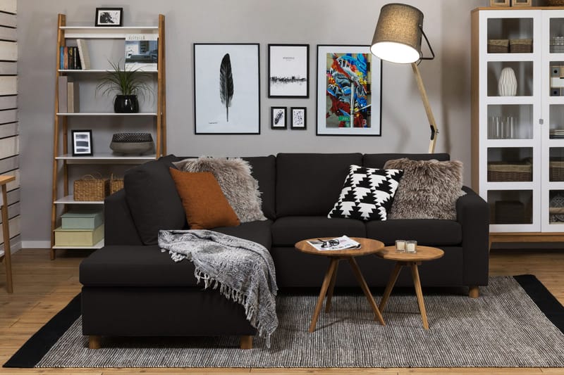 Crazy 3-istuttava Vasenkätinen L-muotoinen Divaanisohva Kankaalla - Antrasiitti - Huonekalut - Sohva - Divaanisohva - 2 istuttava sohva divaanilla