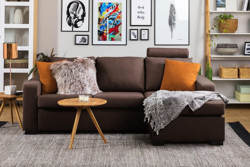Crazy 3-istuttava Käännettävä L-muotoinen Divaanisohva Kankaalla - Ruskea - Huonekalut - Sohva - Divaanisohva - 3 istuttava sohva divaanilla