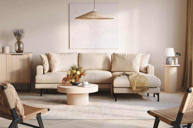 Menard 3-istuttava Oikeakätinen L-muotoinen Divaanisohva Manchesterista - Beige - Huonekalut - Sohva - Divaanisohva - 3 istuttava sohva divaanilla