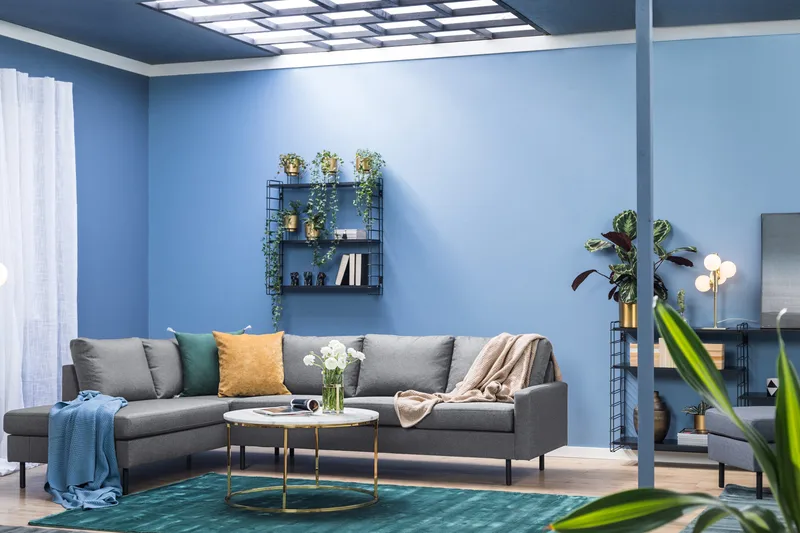 Peppe 4-istuttava Vasenkätinen L-muotoinen Leponojasohva Kankaalla - Vaaleanharmaa - Huonekalut - Sohva - Divaanisohva - 4 istuttava sohva divaanilla