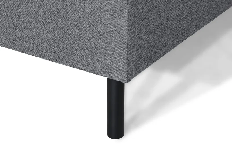 Peppe 4-istuttava Vasenkätinen L-muotoinen Leponojasohva Kankaalla - Vaaleanharmaa - Huonekalut - Sohva - Divaanisohva - 4 istuttava sohva divaanilla