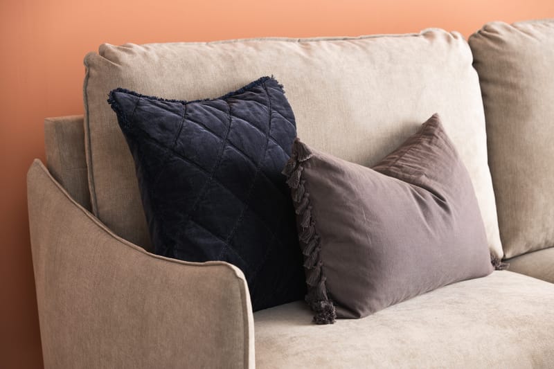 Trend Lyx 4-istuttava Oikeakätinen L-muotoinen Divaanisohva Kankaalla - Beige - Huonekalut - Sohva - Divaanisohva - 4 istuttava sohva divaanilla