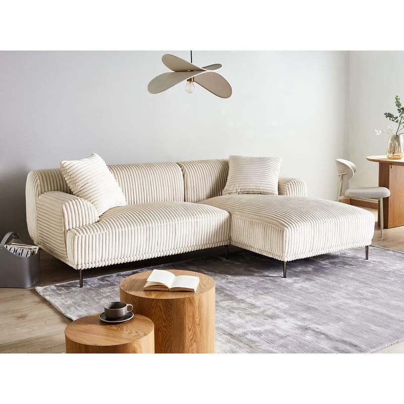 Kulmasohva Stenum - Valkoinen, messinki/vasenkätinen - Huonekalut - Sohva - Kulmasohva - Howard-kulmasohva