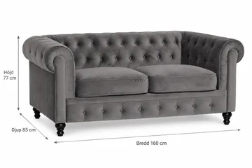 Chesterfield Lyx 2-istuttava pieni samettisohva – Syvä sohva 160 cm leveä - Tummanharmaa - Huonekalut - Sohva - Howard-sohvat