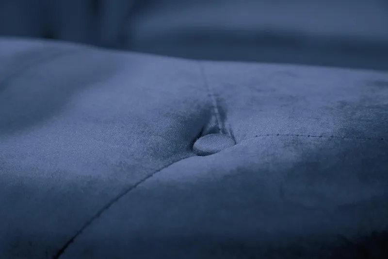 Chesterfield Lyx 3-istuttava samettisohva – Syvä sohva - Sininen - Huonekalut - Sohva - Howard-sohvat