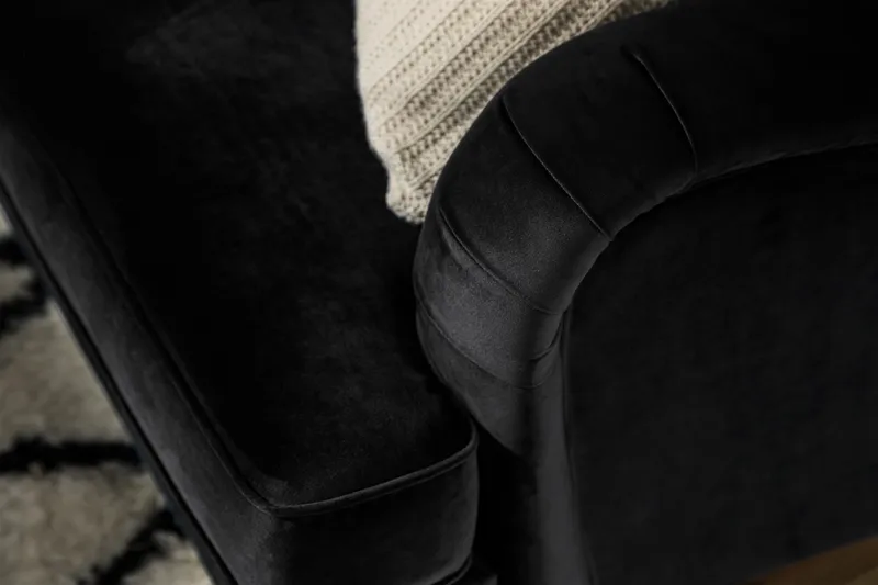 Howard Classic 2-istuttava Kaareva Samettisohva - Musta - Huonekalut - Sohva - Howard-sohvat