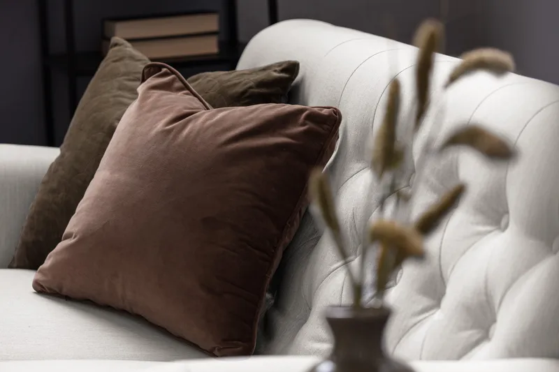 Howard Riviera 2-istuttava Kangassohva - Vaaleanharmaa - Huonekalut - Sohva - Howard-sohvat