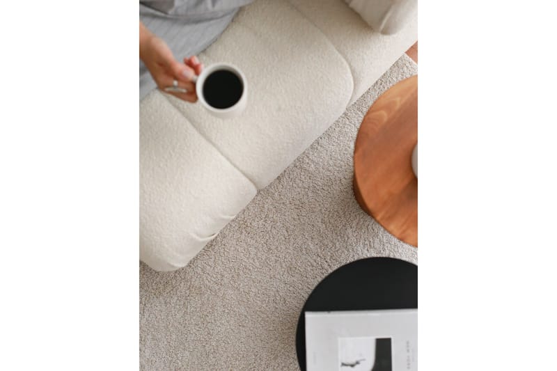 Kulmasohva Murum 3:n ist - Valkoinen - Huonekalut - Sohva - Divaanisohva - 4 istuttava sohva divaanilla